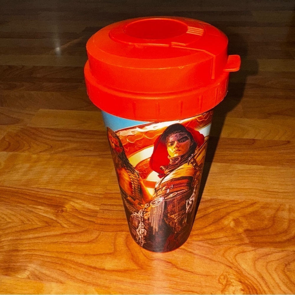 REGAL COLLECTORS CUP Mad Max SAGA Furiosa 2024 With Original Lid And Straw Nice - Picture 3 of 16